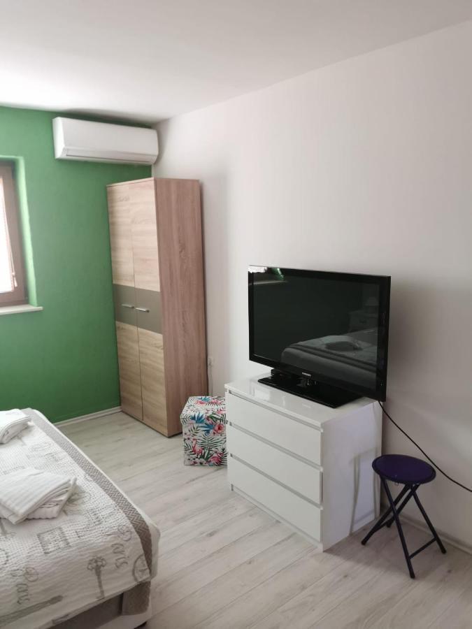 Guarda Alla Vita Njivice Exteriér fotografie